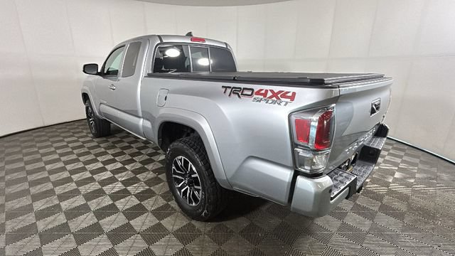 Used 2022 Toyota Tacoma TRD Sport w/ TRD Premium Sport Package AWD/4WD video 4
