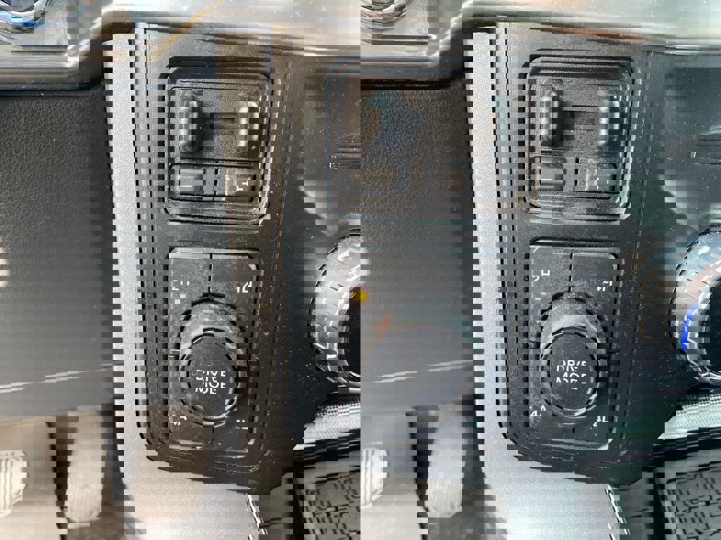 Used 2023 Ford F150 Lariat w/ Equipment Group 502A High image 15