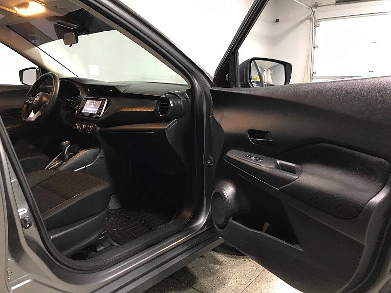 Used 2022 Nissan Kicks S FWD image 12