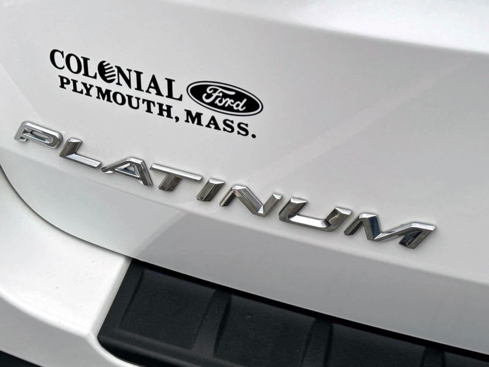 Used 2025 Ford Explorer Platinum w/ Ultimate Package AWD/4WD image 8