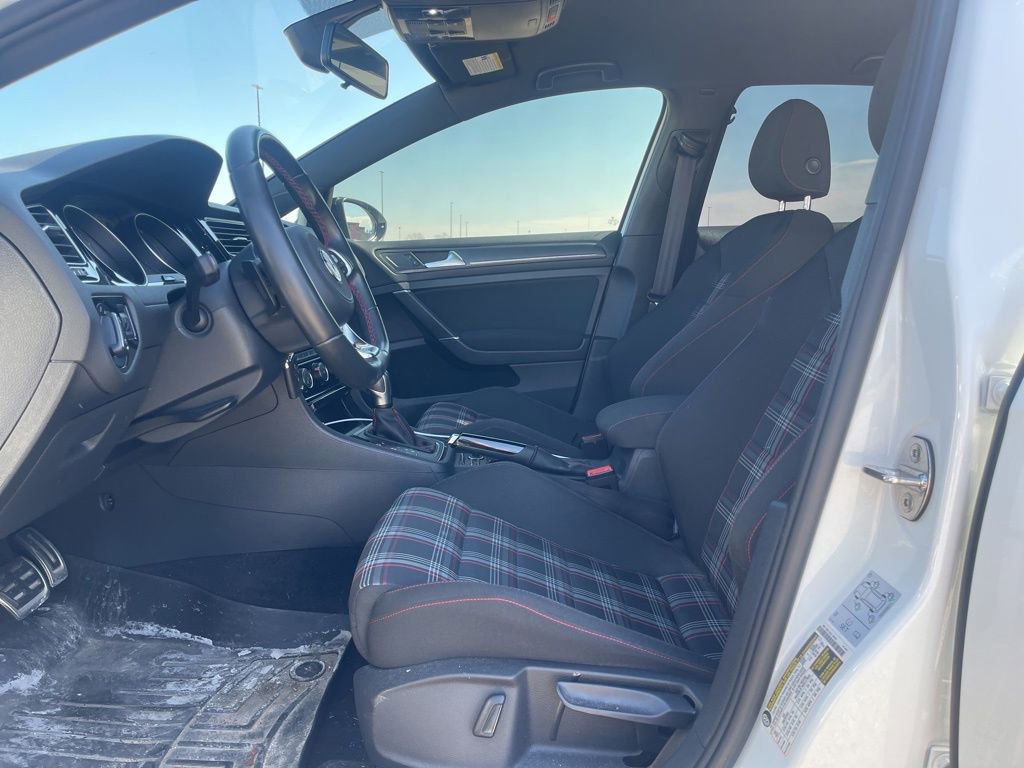 Used 2021 Volkswagen GTI S image 11