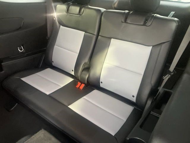 Used 2023 Ford Explorer XLT w/ Equipment Group 202A image 25