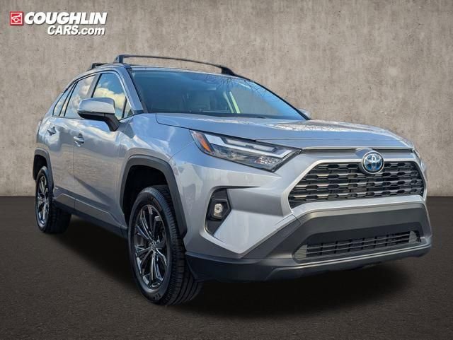 Used 2023 Toyota RAV4 XLE Premium image 1