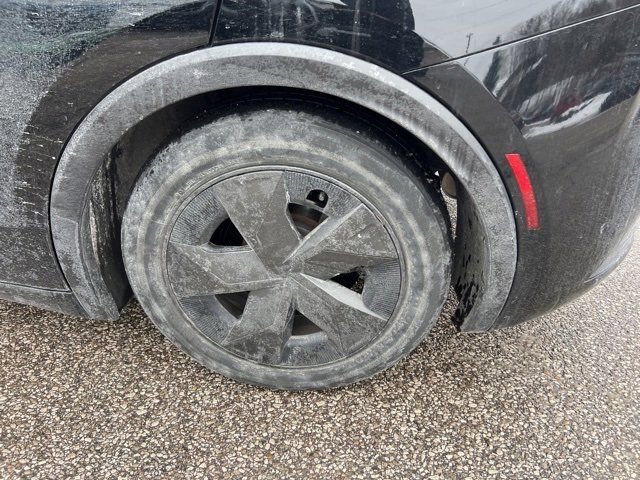 Used 2024 Toyota Prius LE image 5