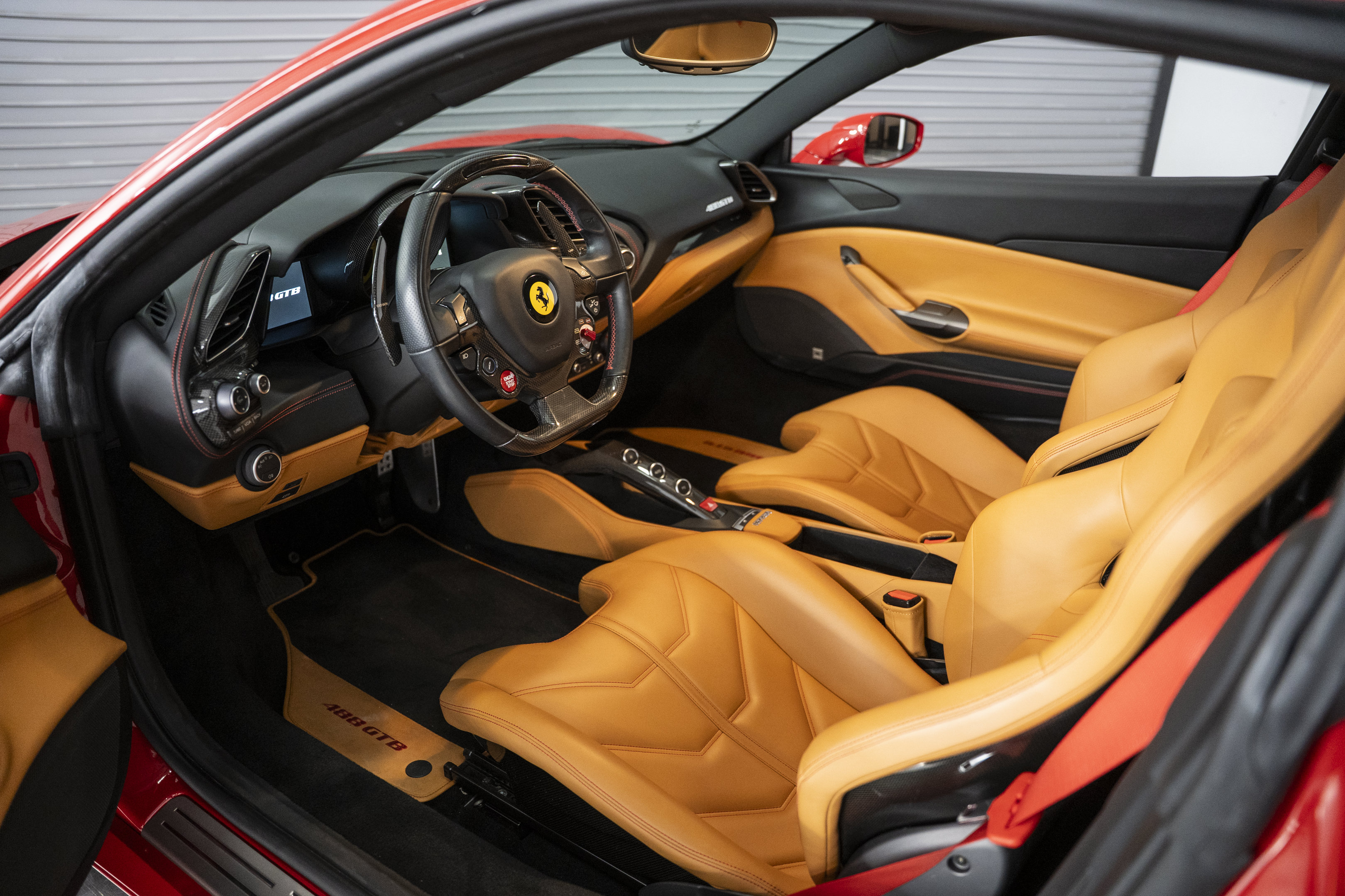 Used 2018 Ferrari 488 GTB RWD image 26