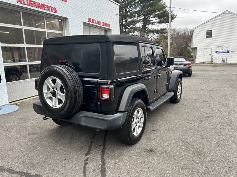 Used 2022 Jeep Wrangler Sport image 6