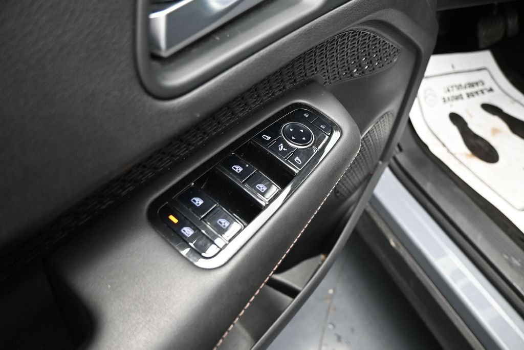 Used 2023 Nissan Ariya FWD image 11
