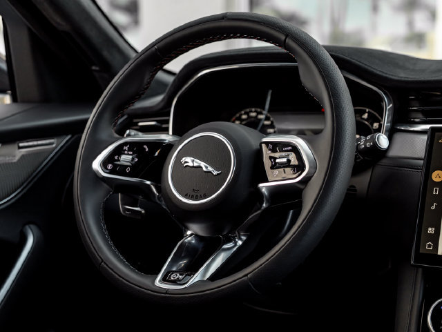 New 2026 Jaguar F-PACE SVR AWD/4WD image 20