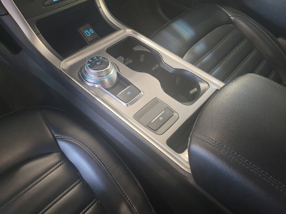 Used 2024 Ford Edge SEL image 26