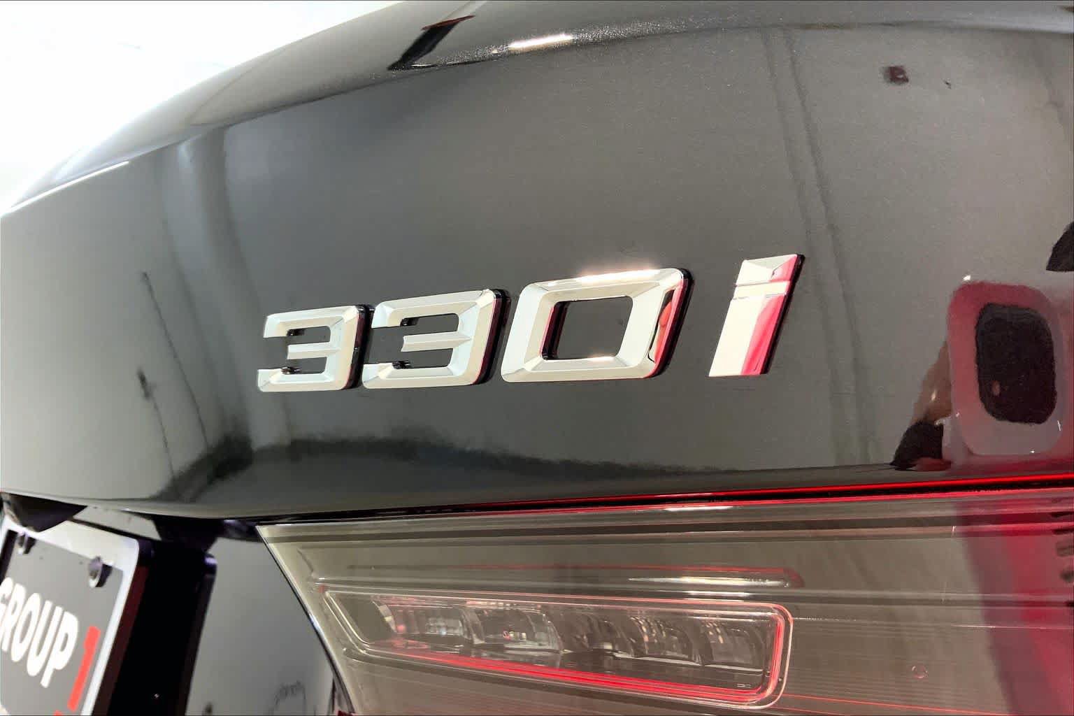 Used 2024 BMW 330i xDrive Sedan w/ Premium Package AWD/4WD image 29