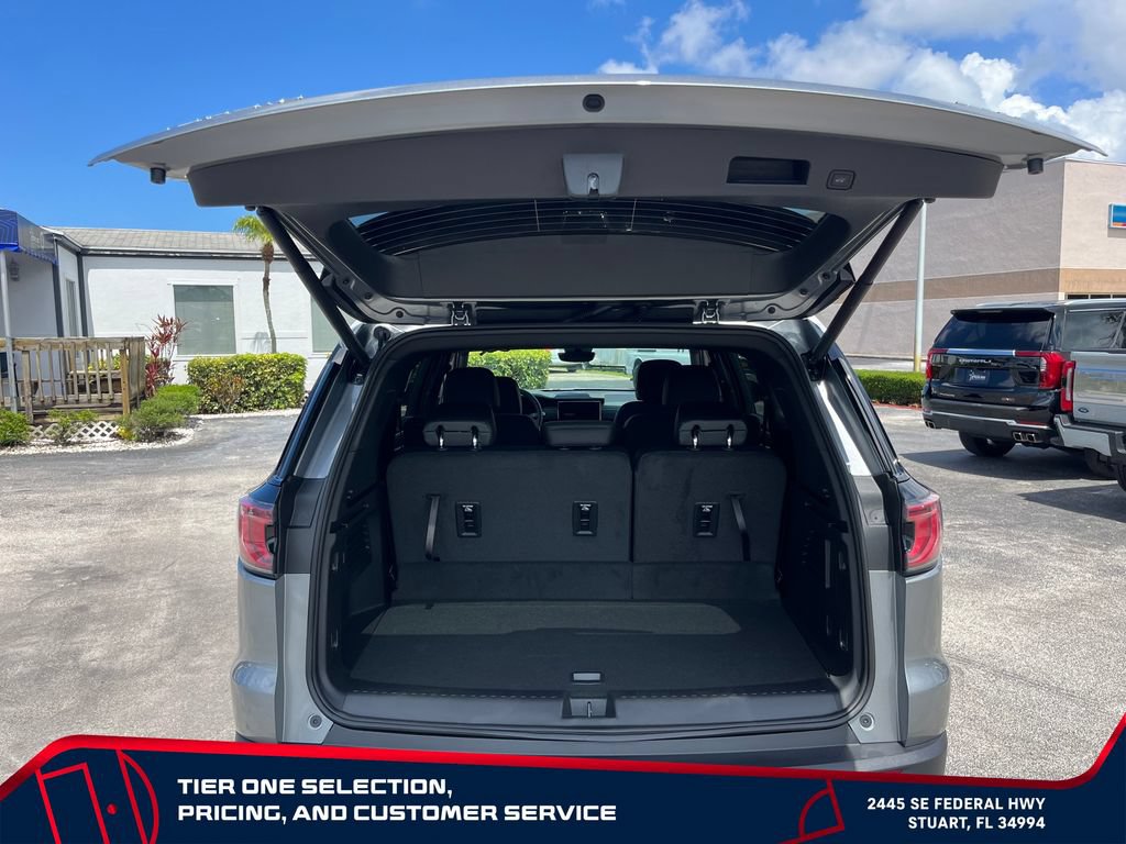 New 2026 GMC Acadia AT4 w/ Luxury Package AWD/4WD image 11