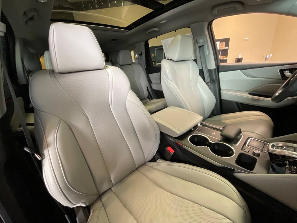 Certified 2024 Acura MDX w/ Technology Package AWD/4WD image 22