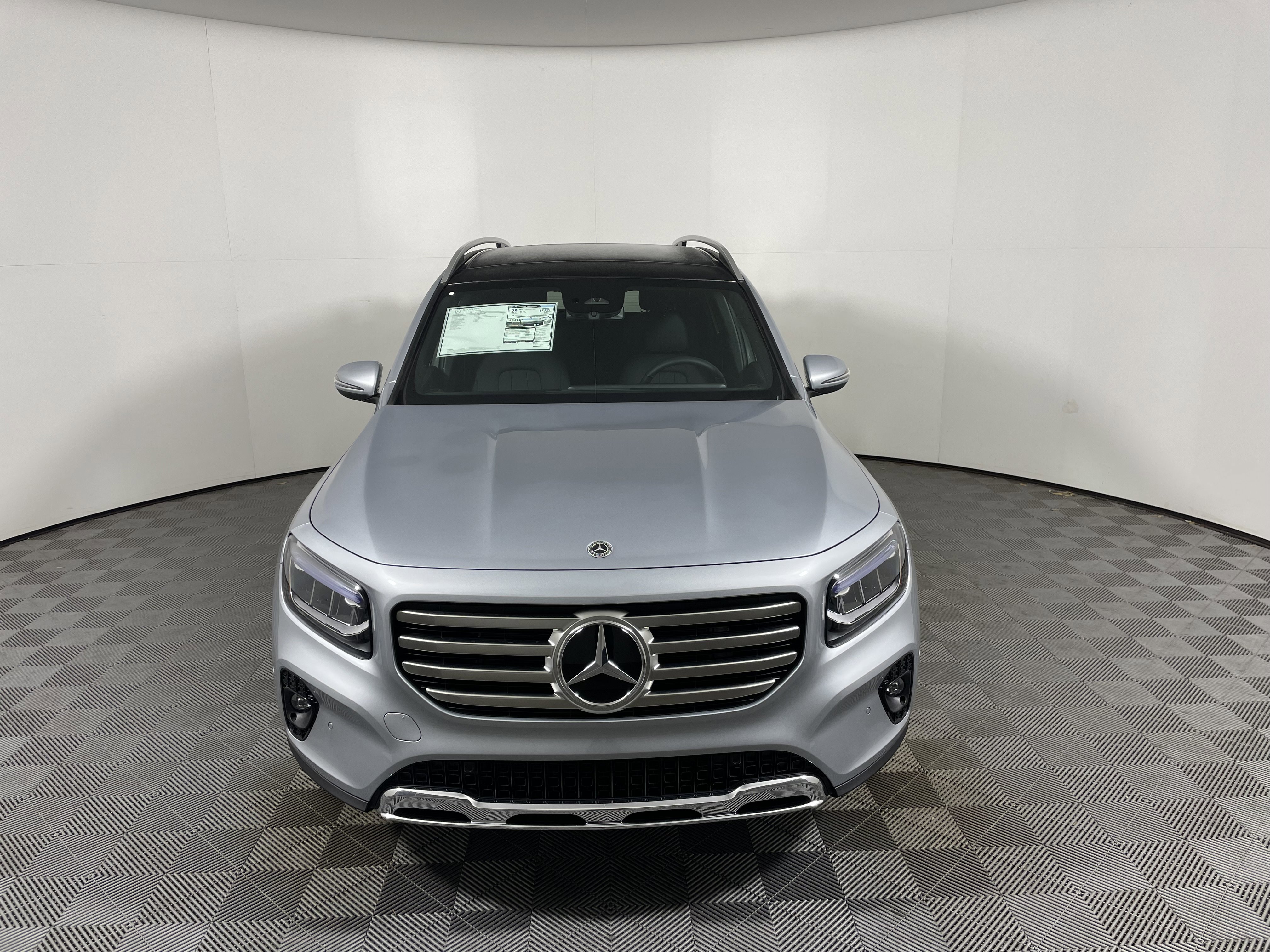 New 2026 Mercedes-Benz GLB 250 image 8