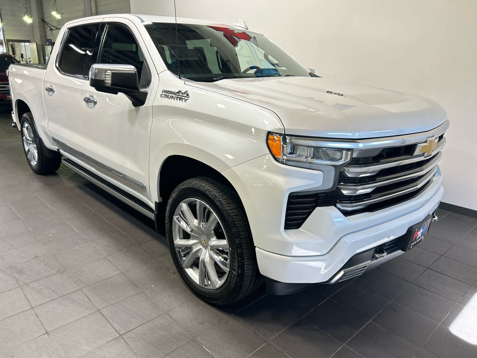 Used 2023 Chevrolet Silverado 1500 High Country AWD/4WD image 2