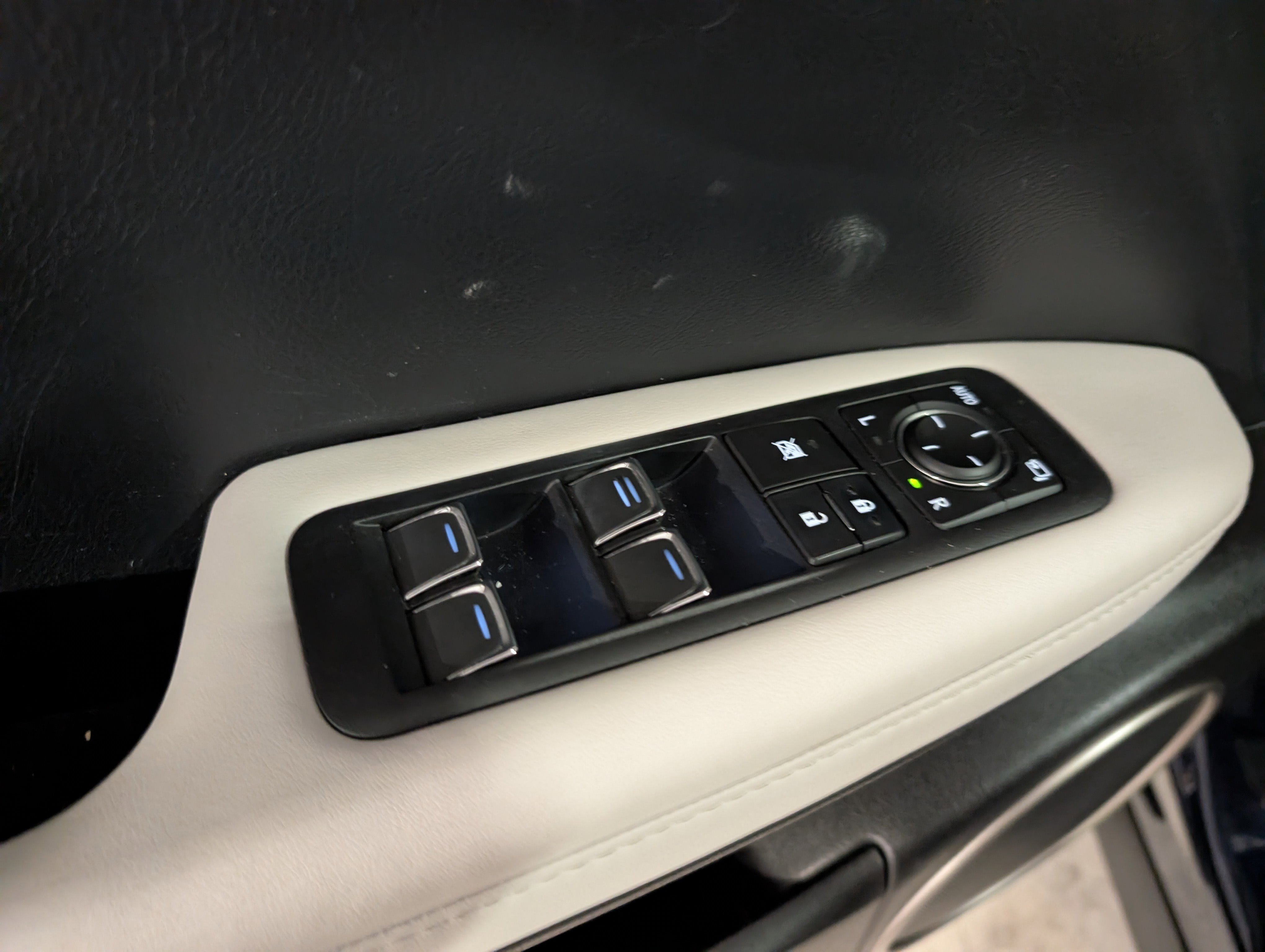 Used 2022 Lexus RX 350 AWD w/ Premium Package image 21