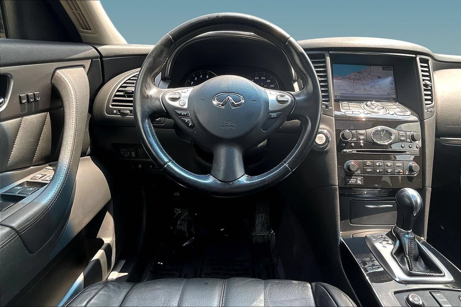 Used 2015 INFINITI QX70 AWD w/ Premium Package image 8