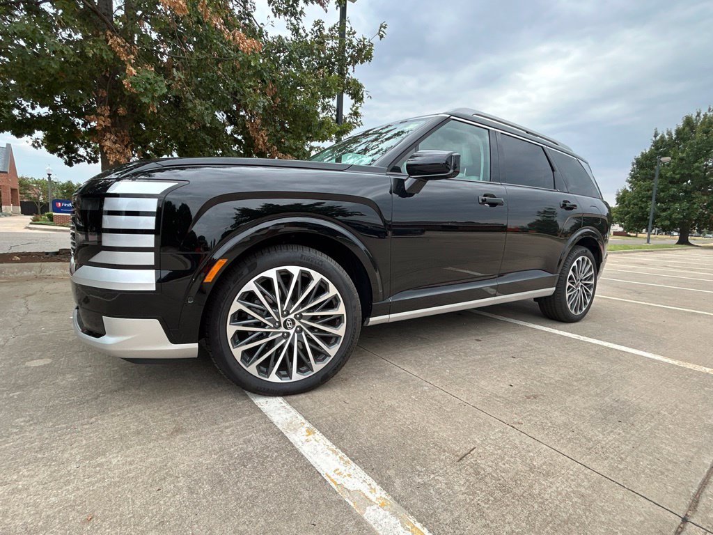Used 2026 Hyundai Palisade Calligraphy AWD/4WD image 2