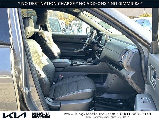 Used 2023 Nissan Pathfinder Rock Creek image 16