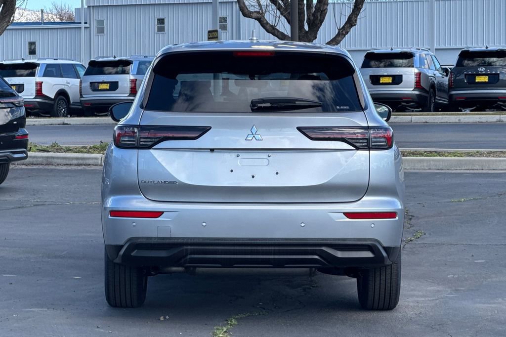 New 2026 Mitsubishi Outlander ES AWD/4WD image 5