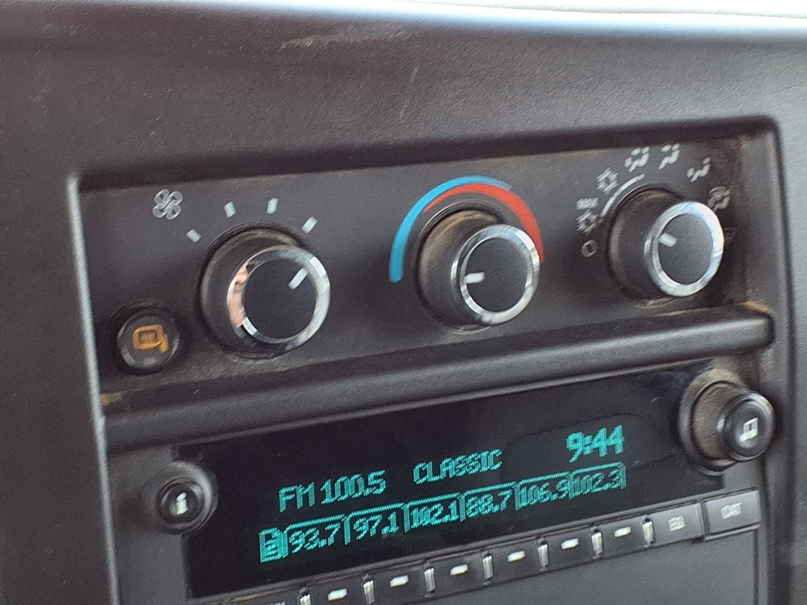 Used 2023 Chevrolet Express 2500 Extended w/ Driver Convenience Package RWD image 23