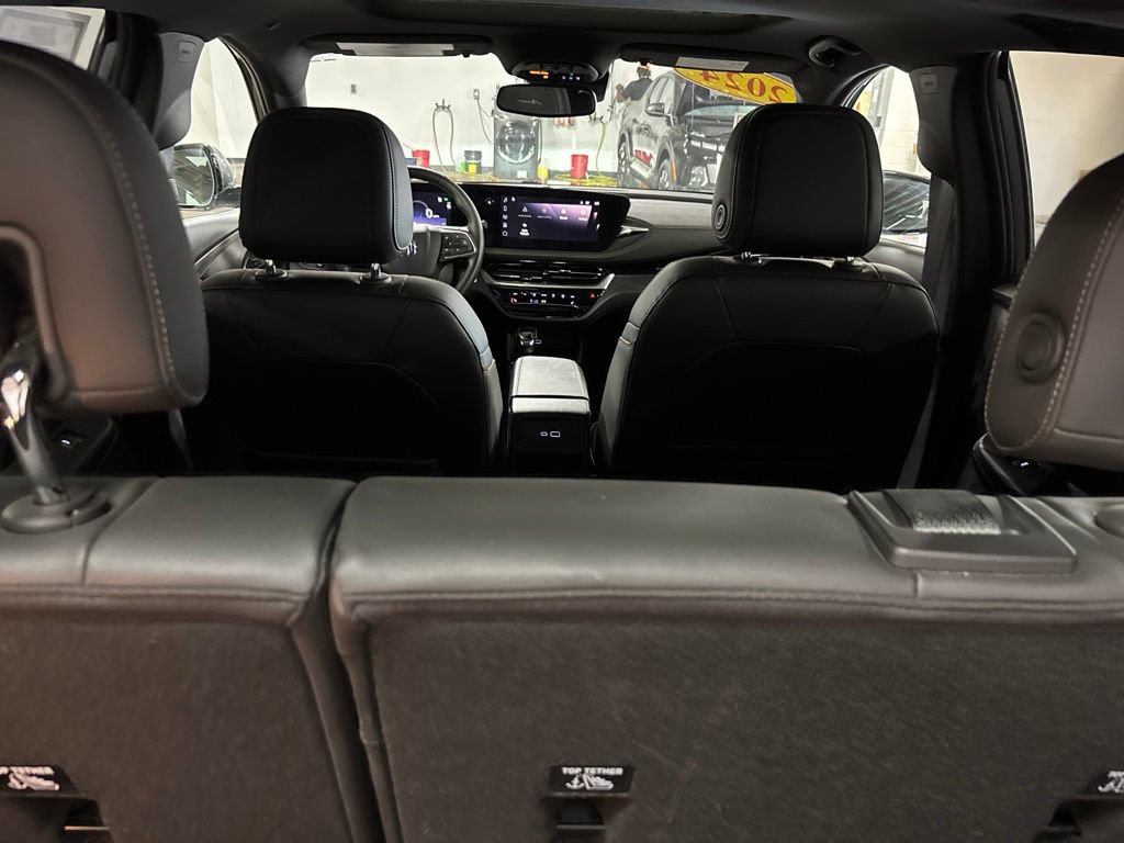 Used 2024 Buick Envista Avenir FWD image 37