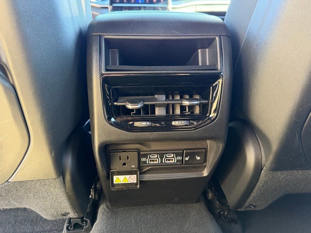 Used 2023 Jeep Grand Cherokee Trailhawk w/ Luxury Tech Group III image 34