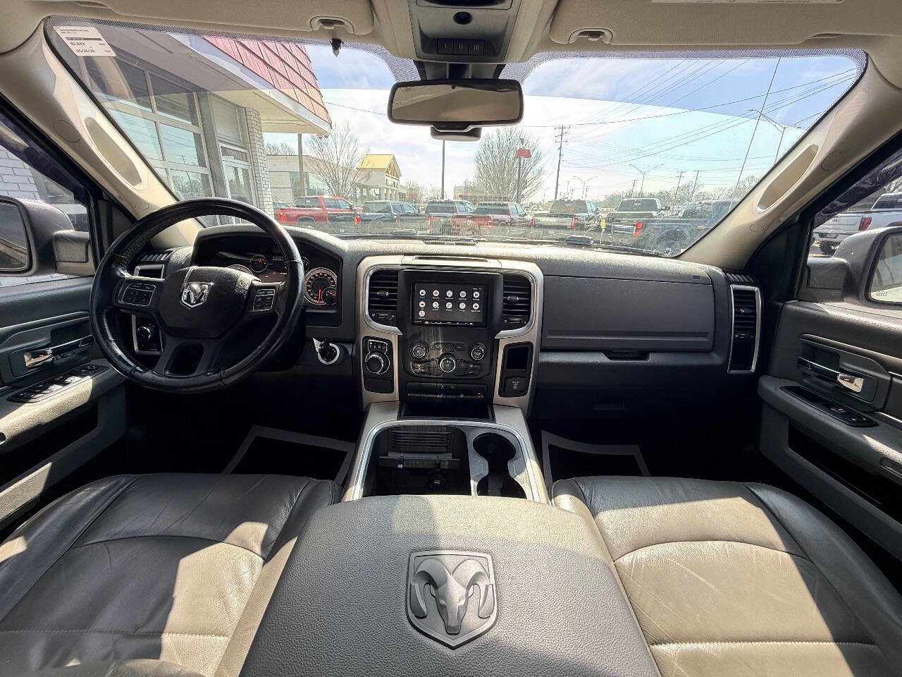 Used 2018 RAM 1500 SLT image 34