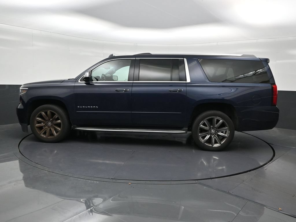 Used 2019 Chevrolet Suburban Premier RWD image 2