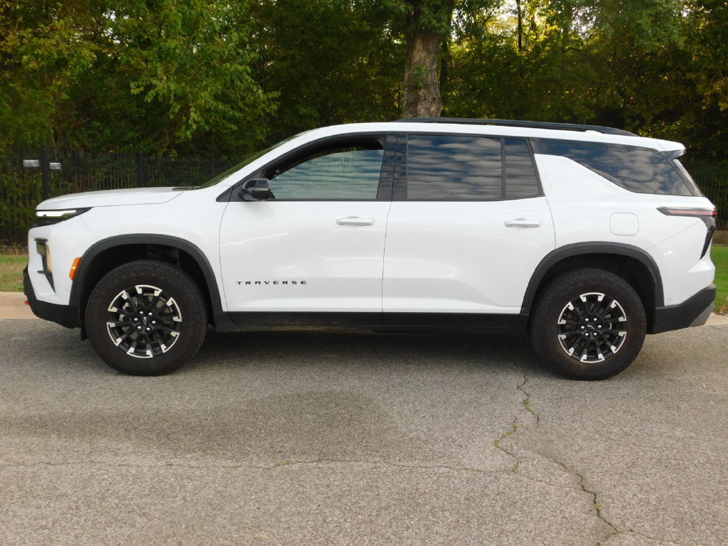 Certified 2026 Chevrolet Traverse Z71 w/ Enhanced Driving Package AWD/4WD image 9