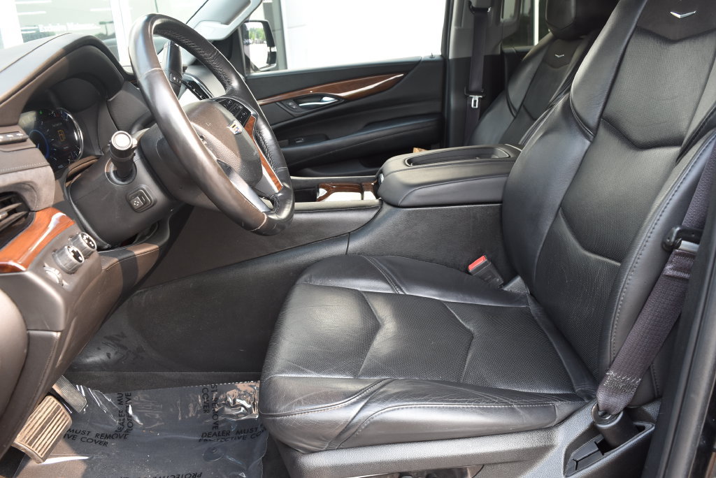 Used 2017 Cadillac Escalade ESV Premium Luxury AWD/4WD image 6