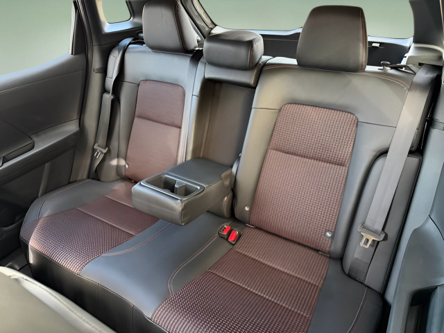 New 2026 Nissan Kicks SR FWD image 19
