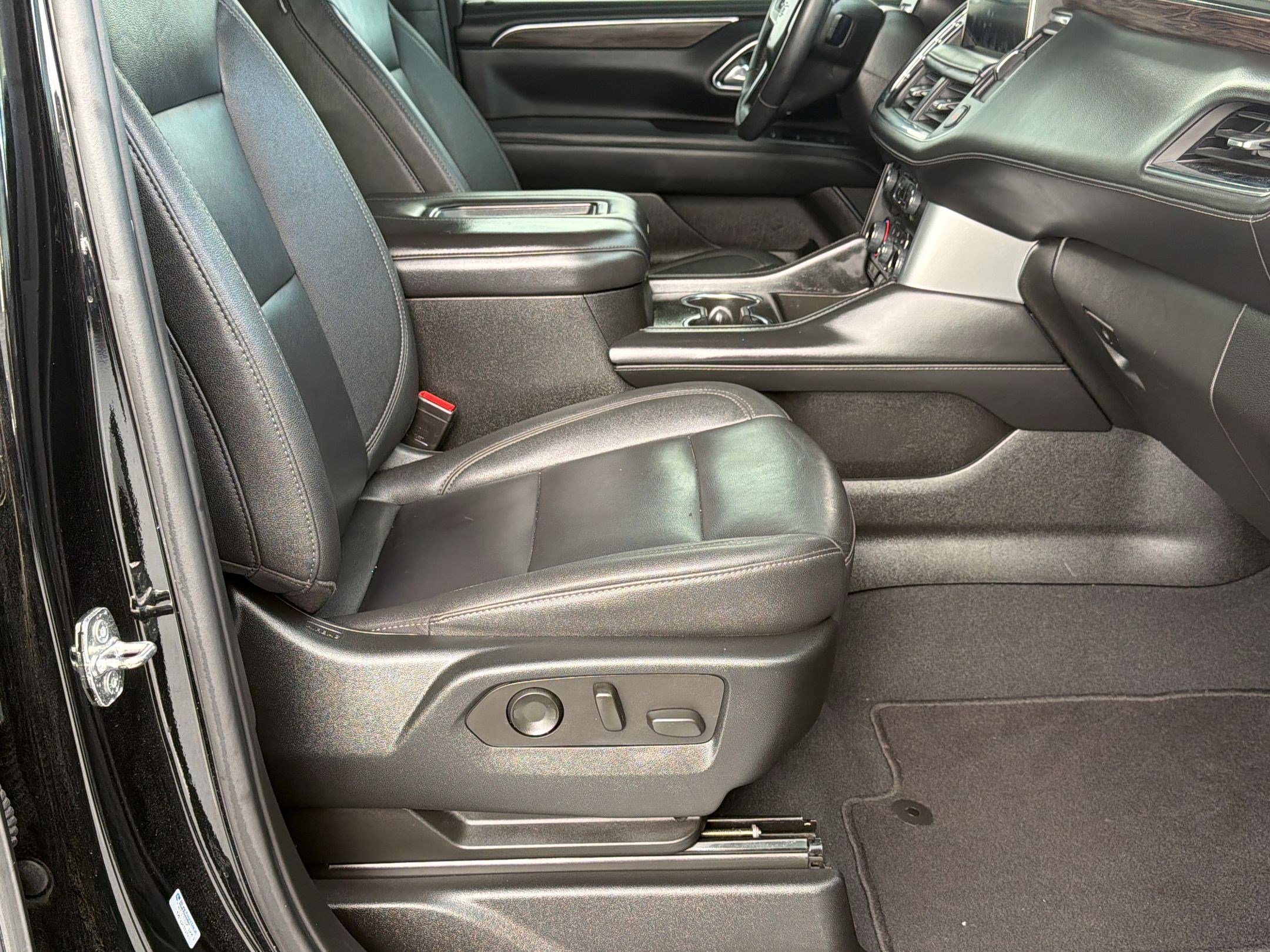 Used 2023 Chevrolet Tahoe Z71 AWD/4WD image 28