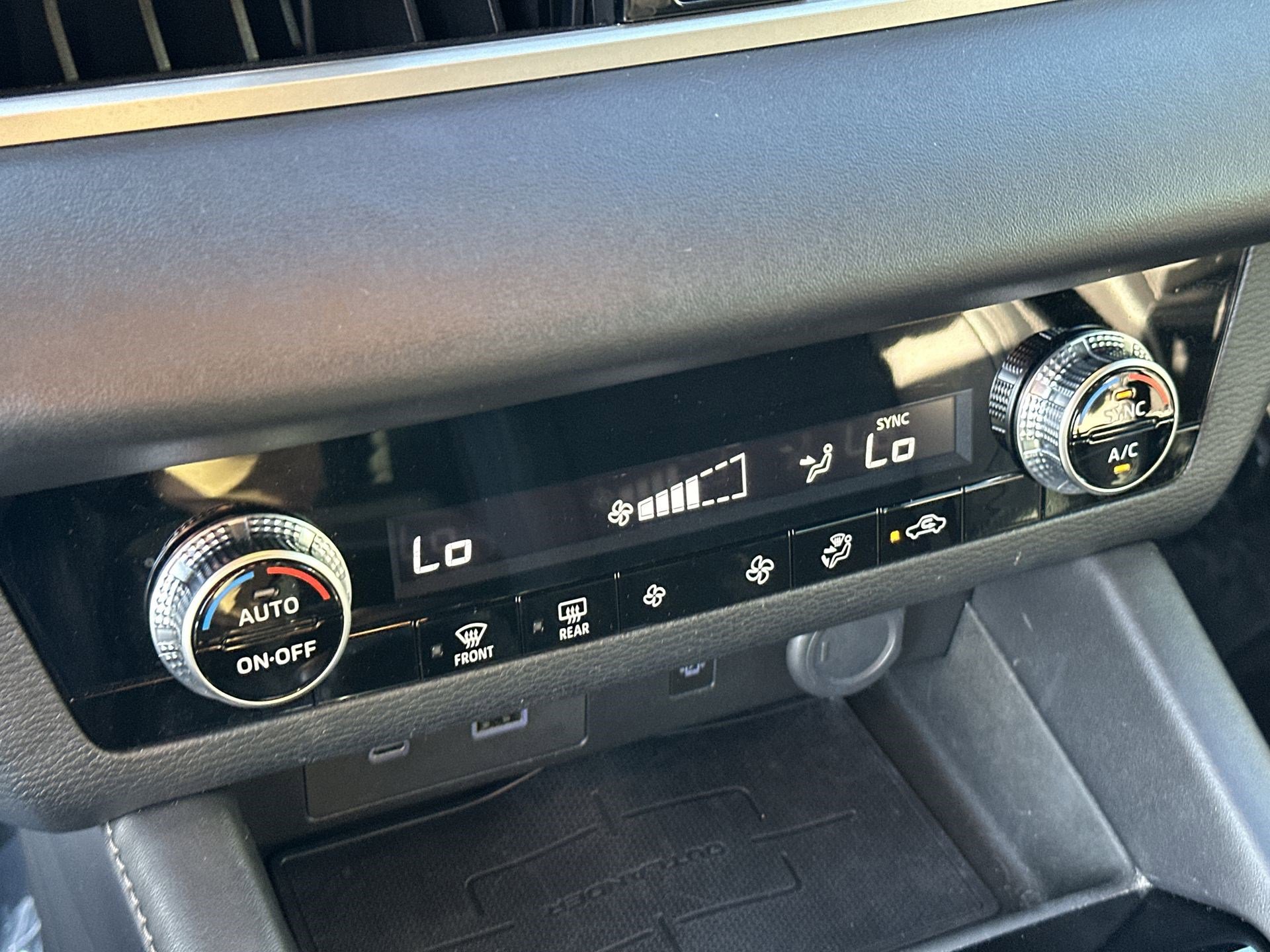 Used 2022 Mitsubishi Outlander SE FWD image 16