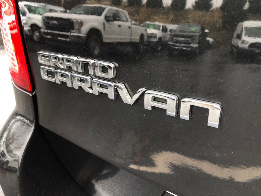 Used 2017 Dodge Grand Caravan SXT image 15