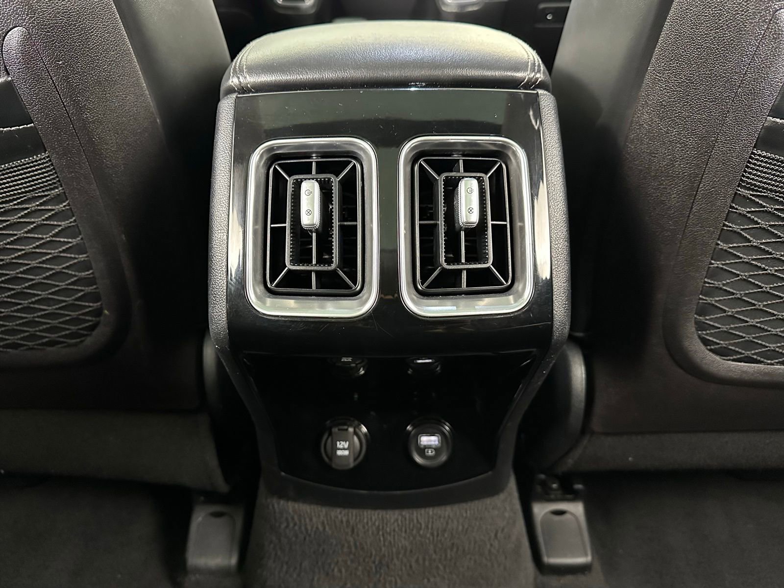 Used 2022 Kia Sorento SX AWD/4WD image 36