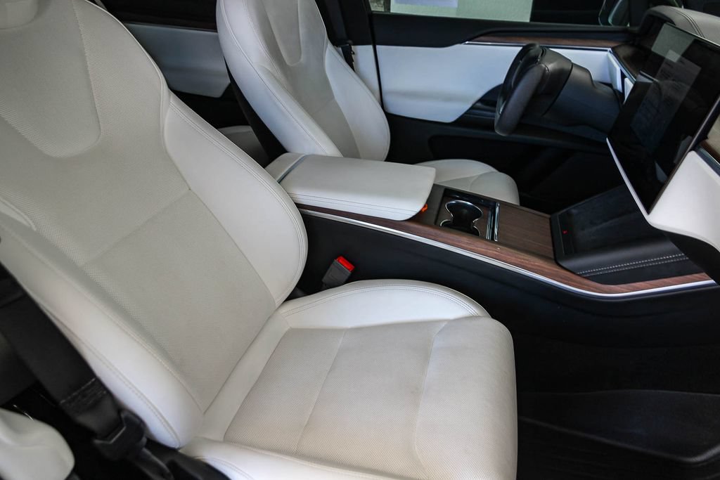 Used 2023 Tesla Model X AWD/4WD image 18