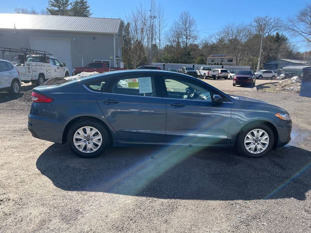 Used 2019 Ford Fusion S FWD image 4