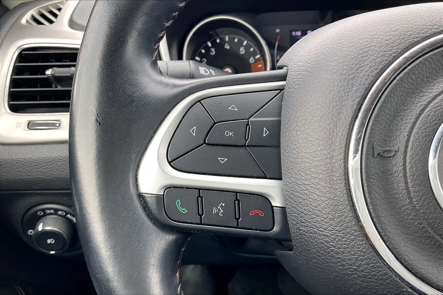 Used 2018 Jeep Compass Latitude image 10