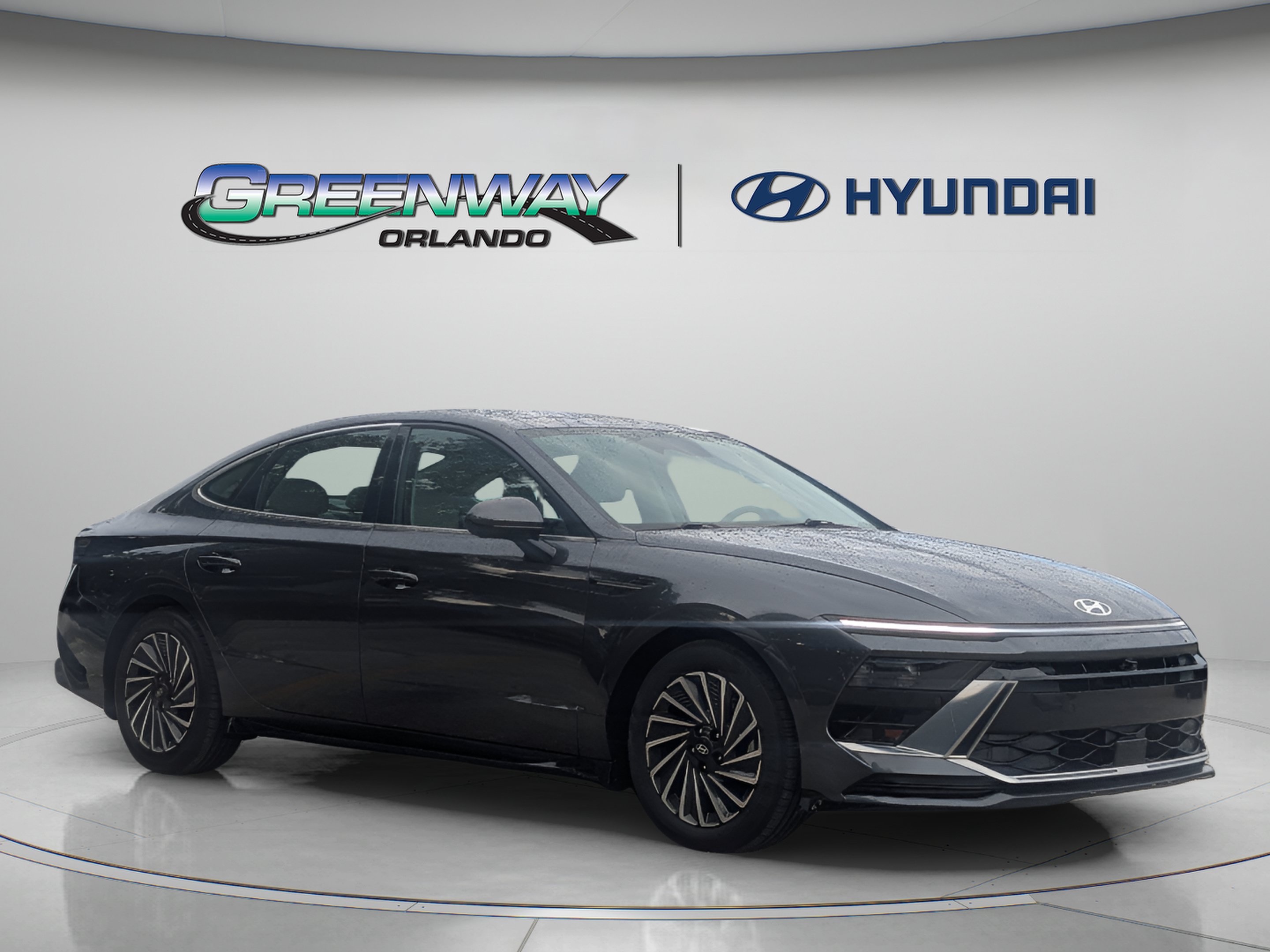 Used 2024 Hyundai Sonata Limited FWD image 2