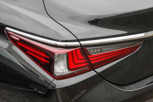 Certified 2022 Lexus ES 350 w/ Premium Package FWD image 12