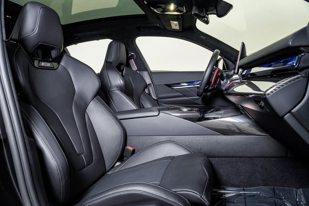 Used 2026 BMW M5 w/ Executive Package image 19