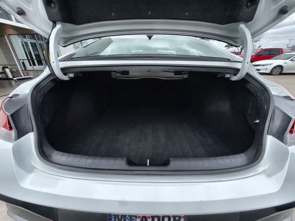 Used 2025 Hyundai Elantra SEL FWD image 22