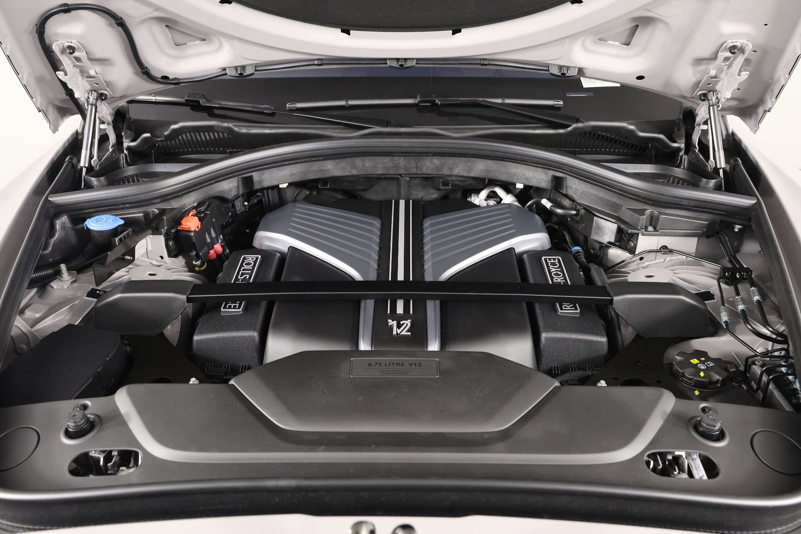 New 2026 Rolls-Royce Cullinan Black Badge image 28