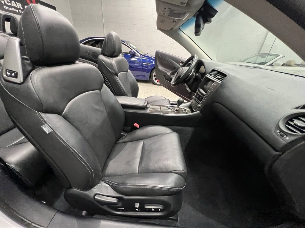 Used 2010 Lexus IS 350C image 34
