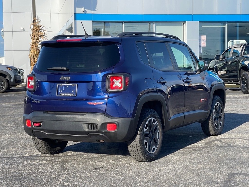 Used 2016 Jeep Renegade Trailhawk w/ Premium Trailhawk Package image 27