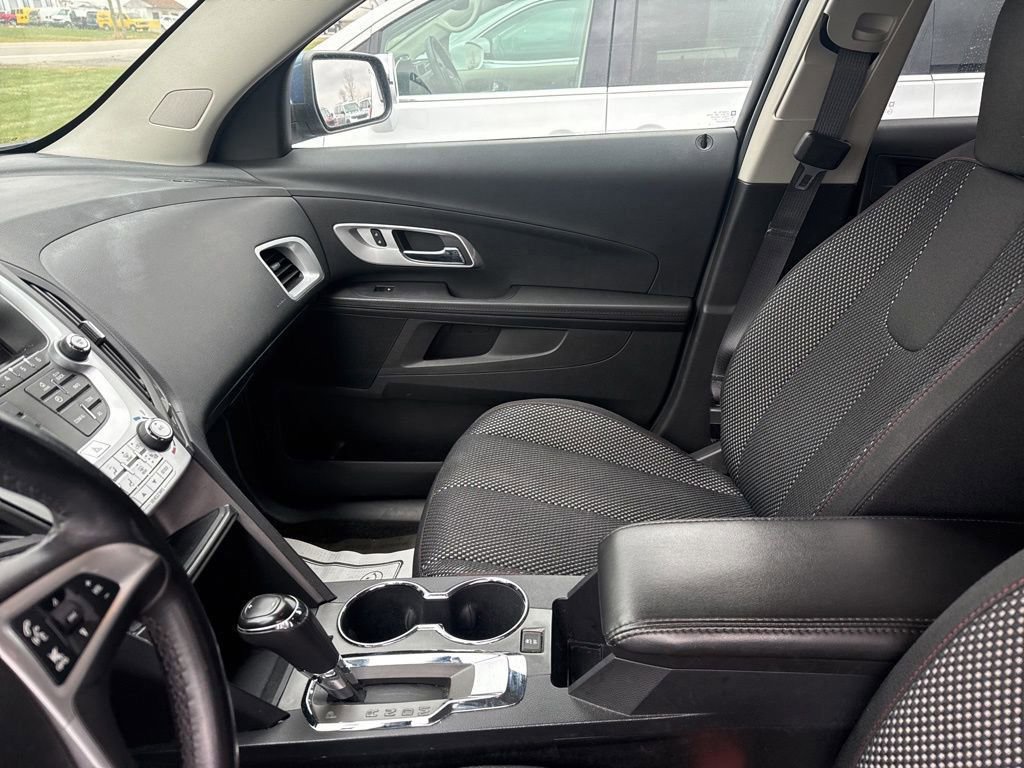 Used 2017 Chevrolet Equinox LT w/ Convenience Package image 41