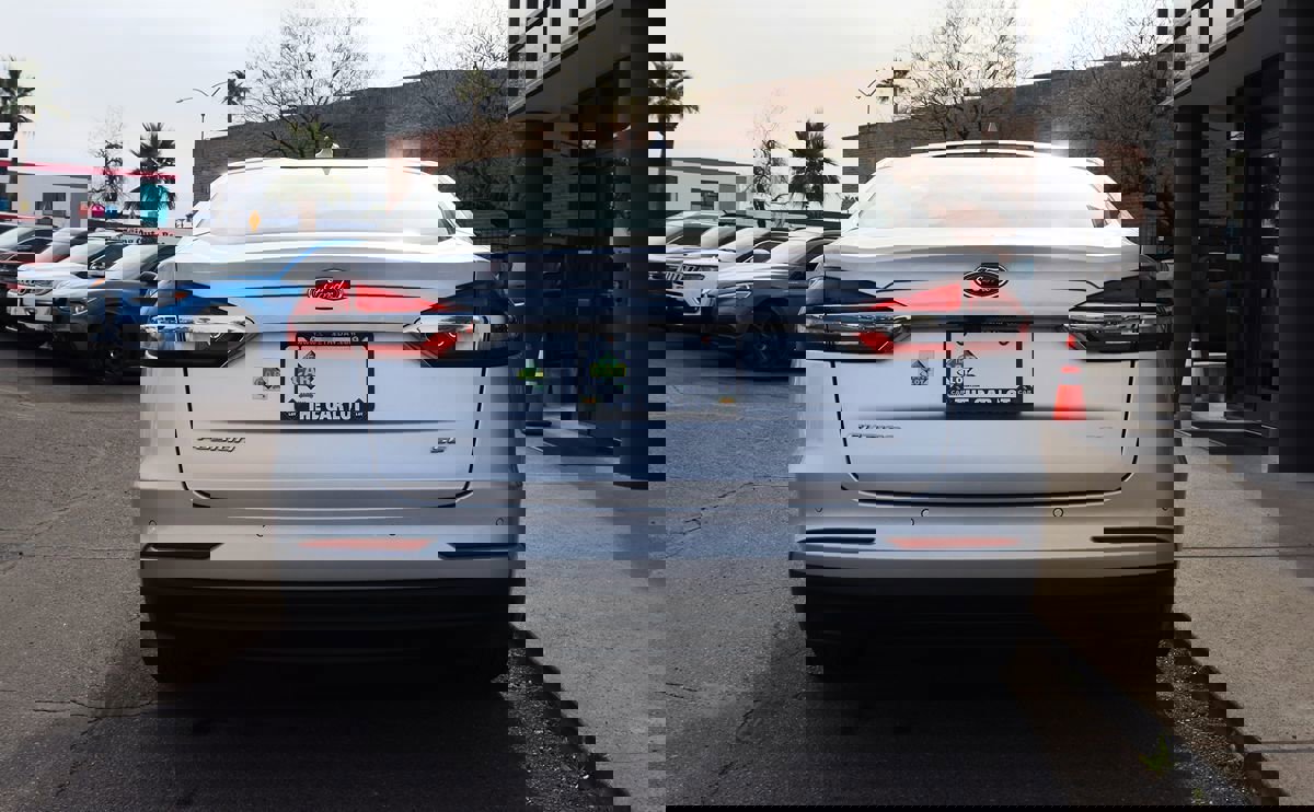 Used 2019 Ford Fusion SE image 11