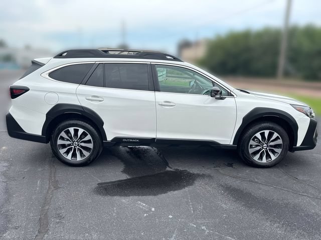 Used 2025 Subaru Outback Limited AWD/4WD image 6