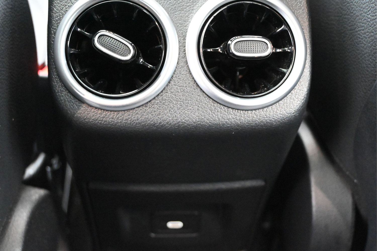 Used 2025 Mercedes-Benz CLA 250 image 10