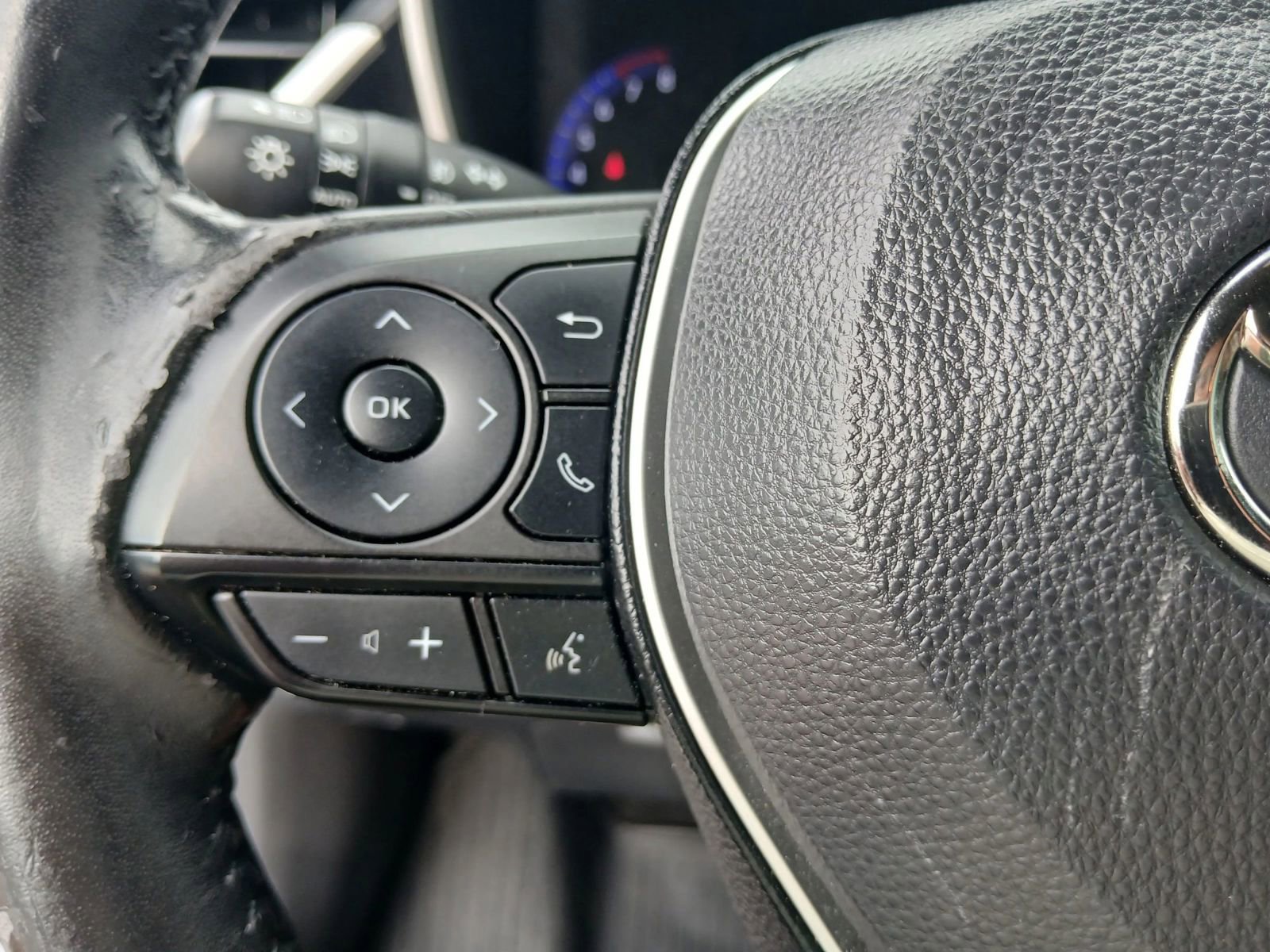 Used 2020 Toyota Corolla XSE image 61